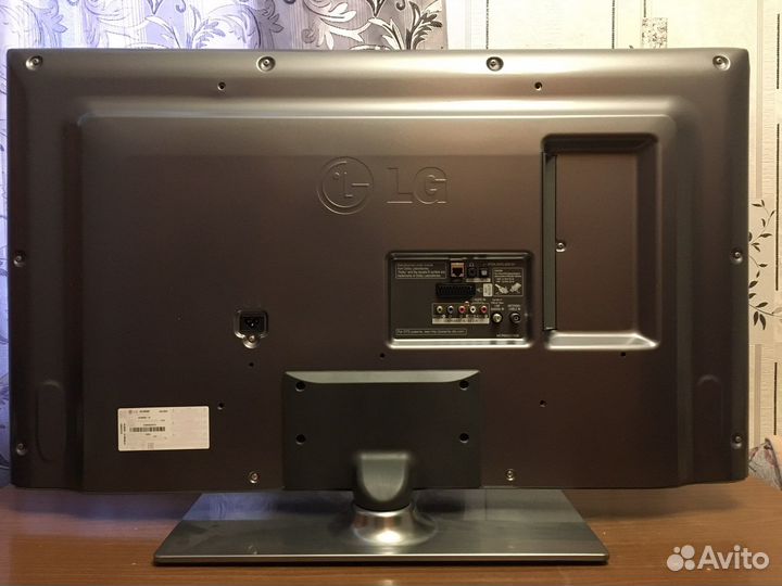 Телевизор LG 42LB650V