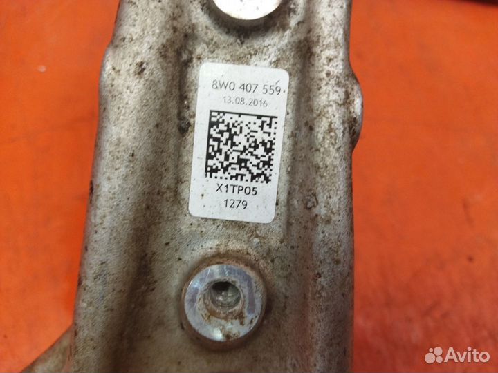 Кулак поворотный передний левый Audi A4 5 B9