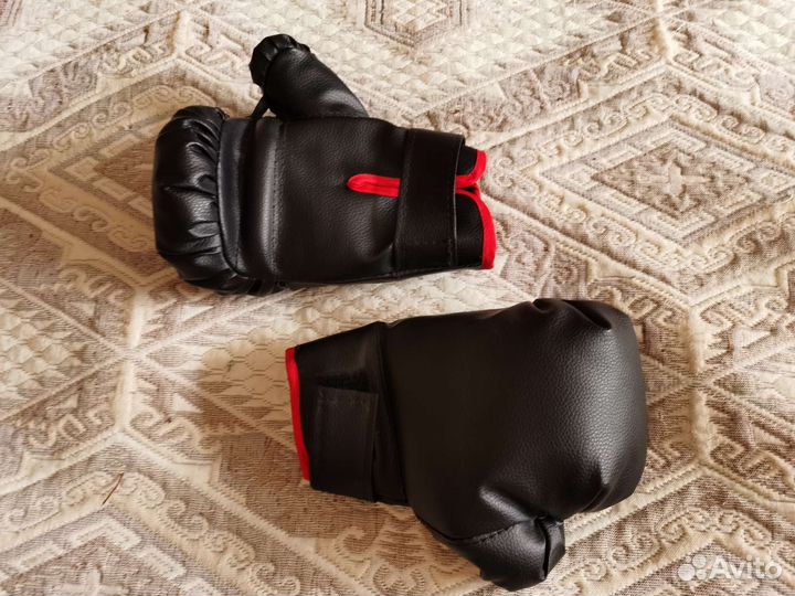 Боксерские перчатки детские 8-9лет