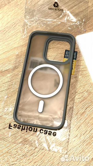 Чехол на iPhone 15 pro magsafe матовый