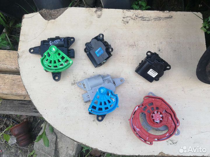 Сервопривод заслонки печки Киа Сид 3 CD