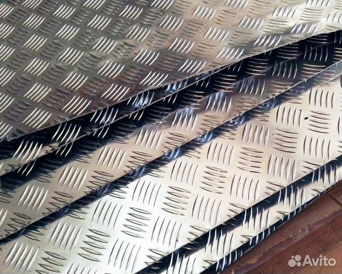 Алюминиевый лист квинтет рифленый