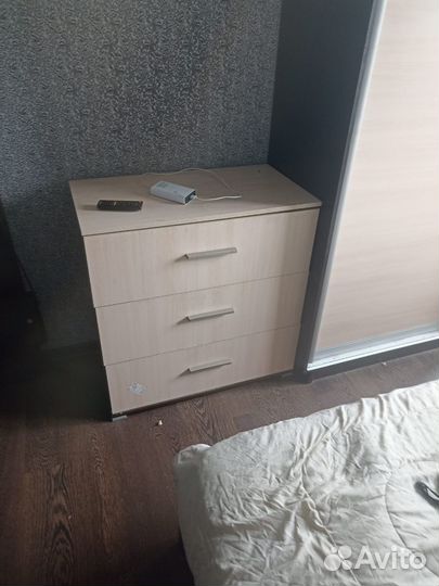 Продам спальный гарнитур