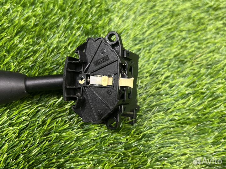 Подрулевой переключатель на Mersedes A2215403345
