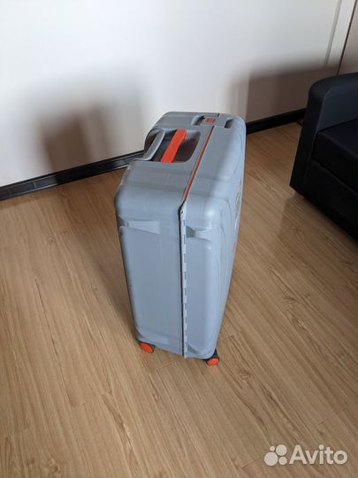 Чемодан american tourister m