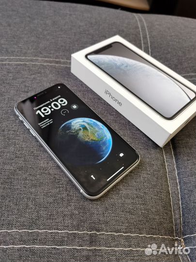 iPhone Xr, 64 ГБ