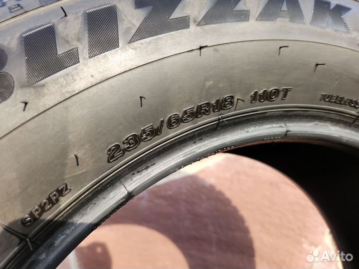 Bridgestone Blizzak Spike-02 235/65 R18