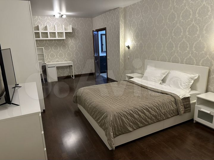 2-к. квартира, 70 м², 13/17 эт.