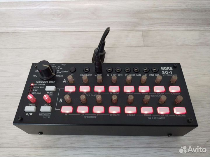 Korg SQ-1 шаговый секвенсер