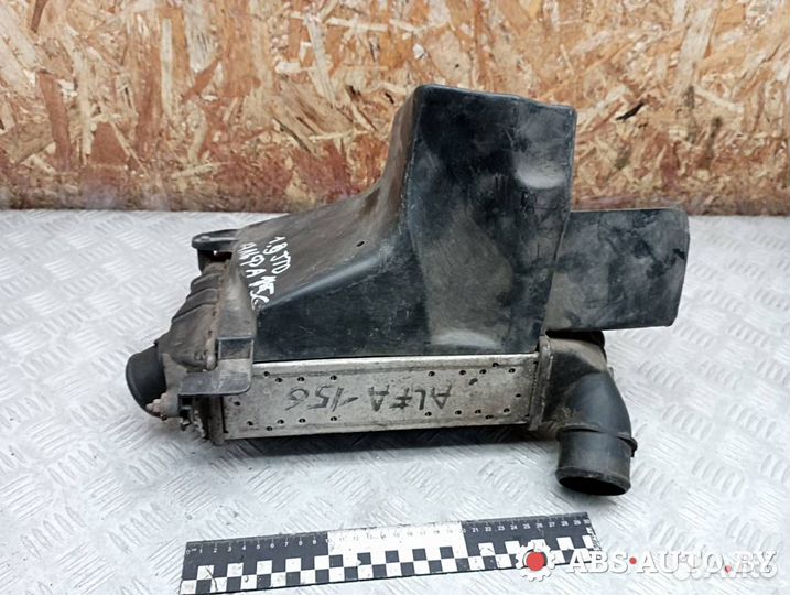 Интеркулер Alfa Romeo 156 2001 60619007