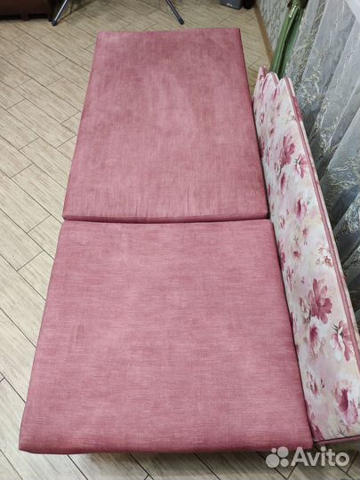 Угловой диван б/у, детский