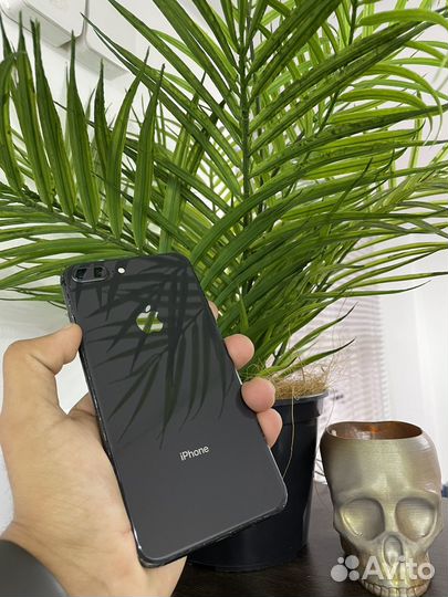 iPhone 8 Plus, 64 ГБ