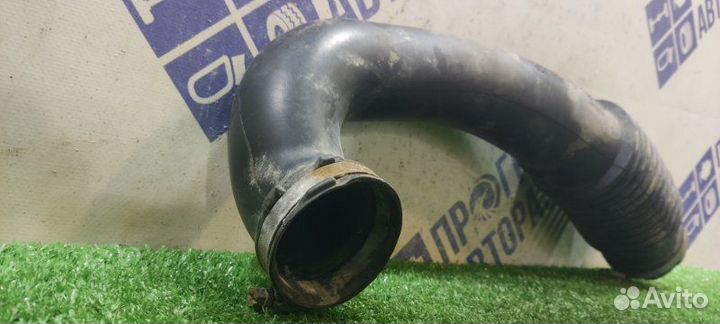 Патрубок воздушного фильтра Ford Focus 2 хэтчбек