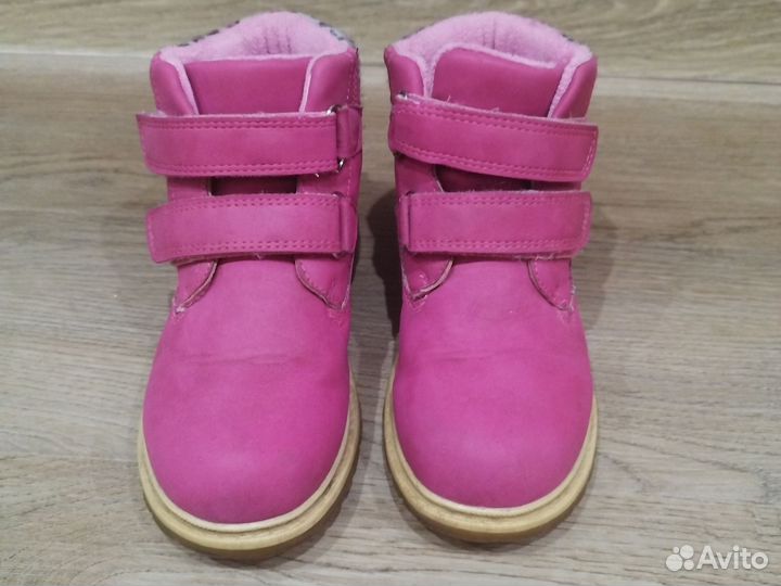 Ботинки для девочки 30размера