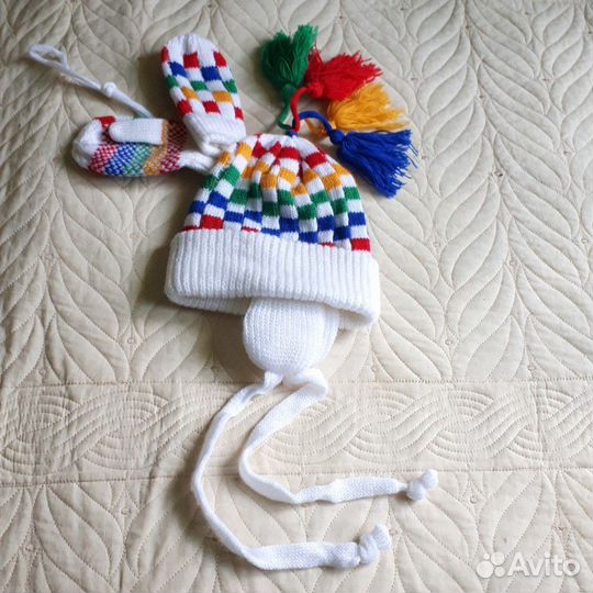 Новая шапка с варежками