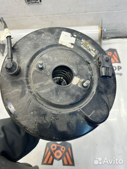 Усилитель тормозов вакуумный Ford Focus 3 хэтчбек