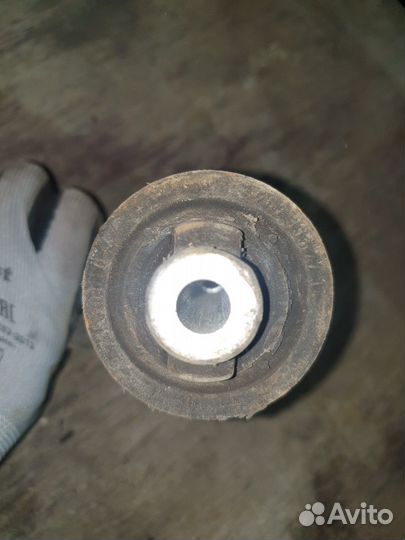 Рычаг подвески передний верхний правый