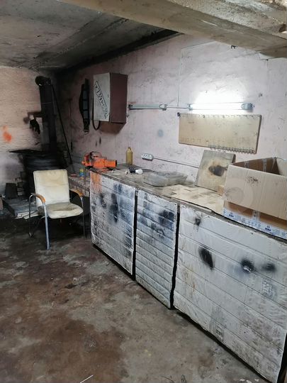 Гараж, > 30 м²