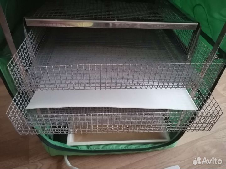 Инкубатор для яиц автоматический