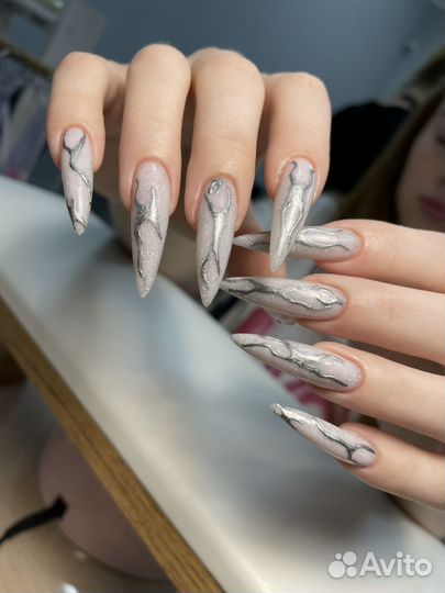 Маникюр наращивание ногтей