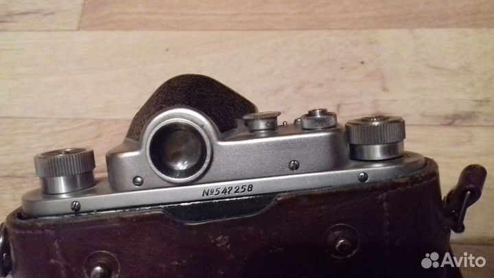 Зеркальный фотоаппарат 