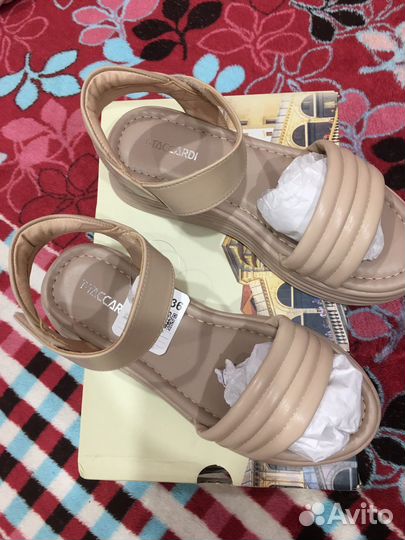 Босоножки 36 размер новые
