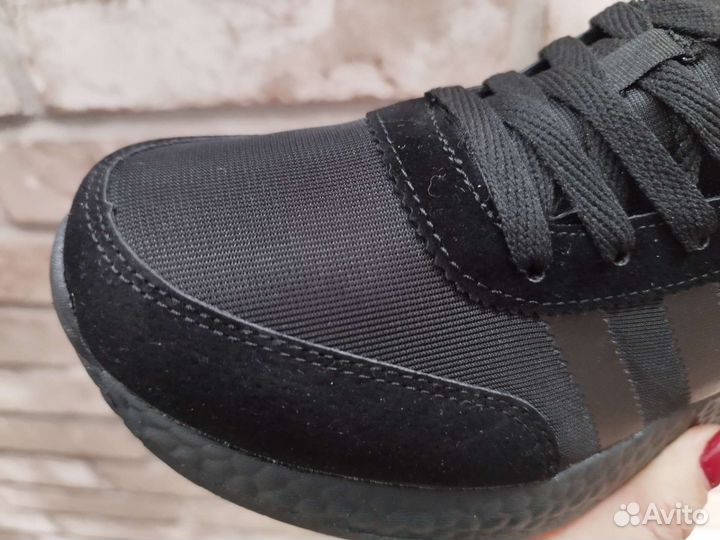 Кроссовки adidas iniki