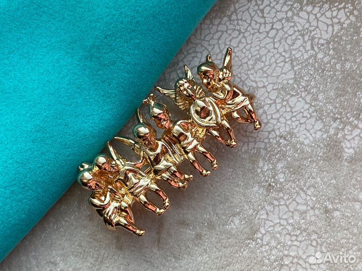 Милая брошь в стиле Edgar Beredi