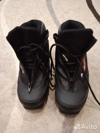 Лыжные ботинки детские 37