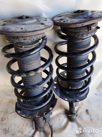 Амортизатор подвески передний Land Rover