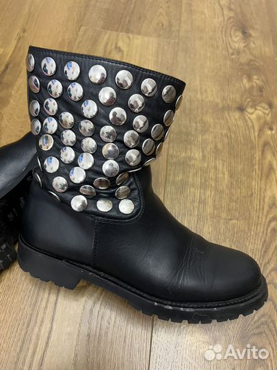 Полусапоги женские 38,5 Saint Laurent