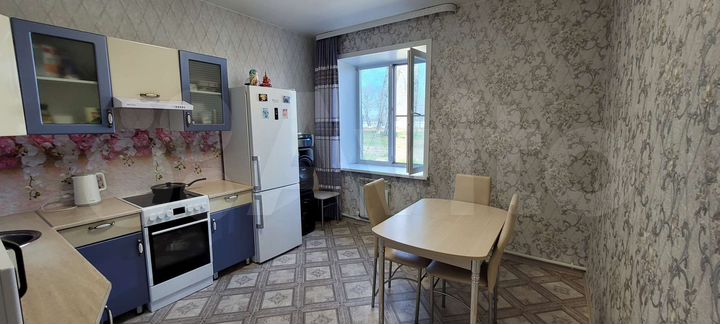 3-к. квартира, 72 м², 1/1 эт.