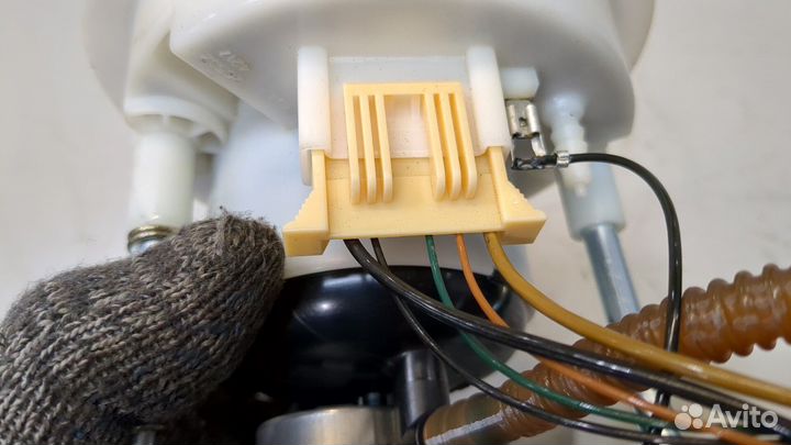 Насос топливный электрический Audi Q5, 2009