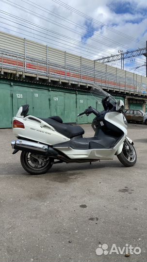 Suzuki Burgman SkyWave 650
