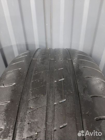 Kumho Ecowing ES01 KH27 215/60 R16 95V