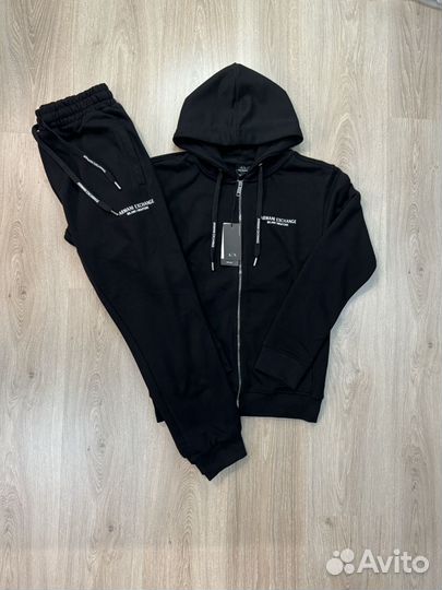 Armani exchange костюм