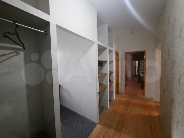 2-к. квартира, 56 м², 2/5 эт.