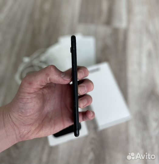 iPhone 7 128GB Black (отличное)