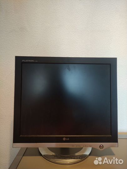 Монитор LG flatron