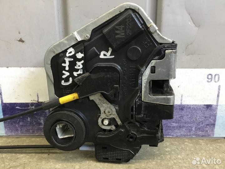 Замок двери задней правой Toyota Land Cruiser (150