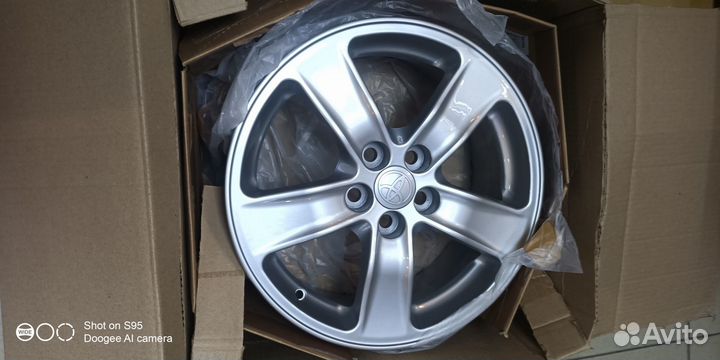 Диск на Авенсис 1 шт новый