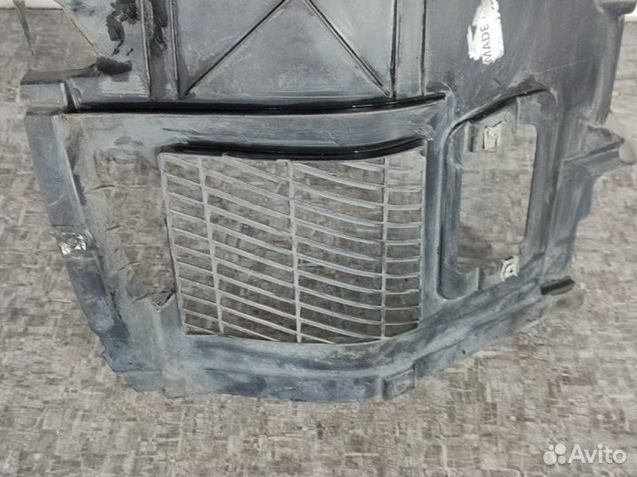 Подкрылок пер. часть передний правый Bmw 7 F01 4.4