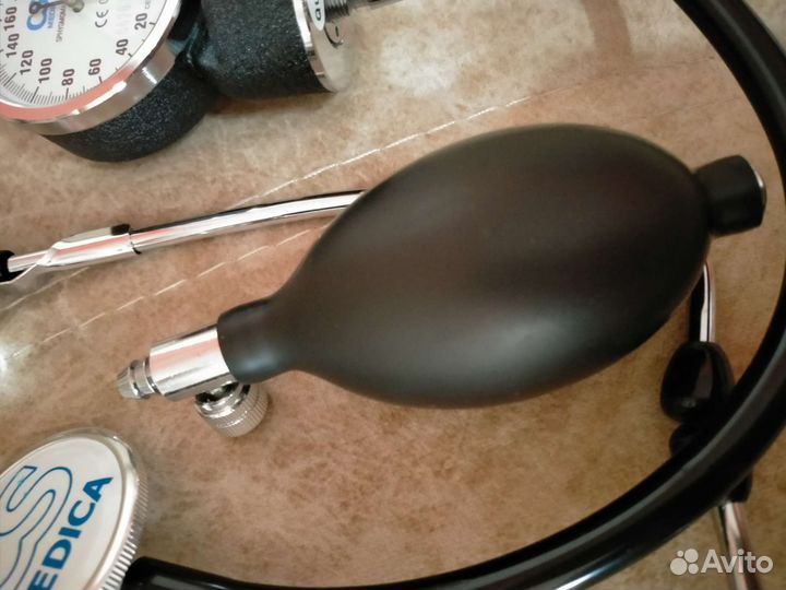 Фонендоскоп,груша,манометр