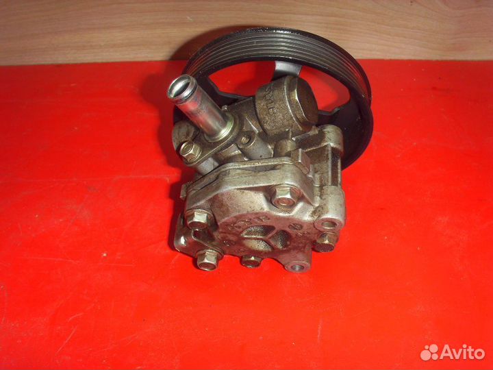 Насос гидроусилителя 4450A107 Mitsubishi Lancer 10