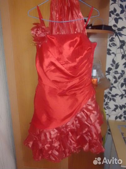 Продаю платье