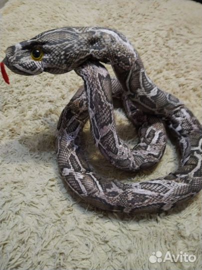 Змея интерьерная