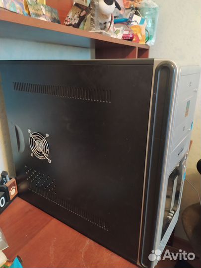 Компьютер в сборе с монитором