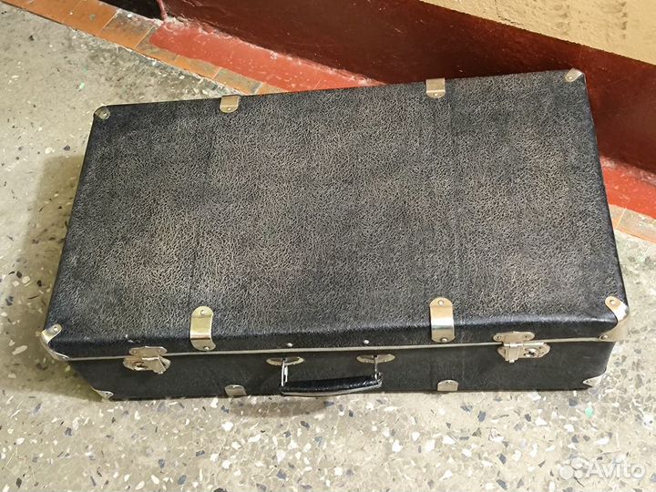 Топовый чемодан СССР (Лабутеновый пкр), большой