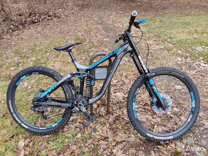 Giant Glory Advanced 0