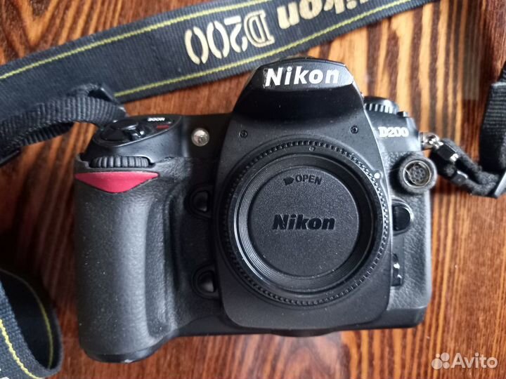 Nikon D200